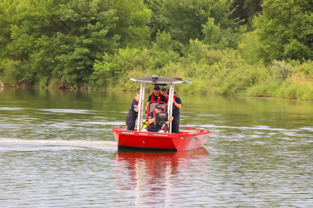 Bennington Fire Department Enhances Water Rescue Skills with Boat and Sonar&nbsp;Training