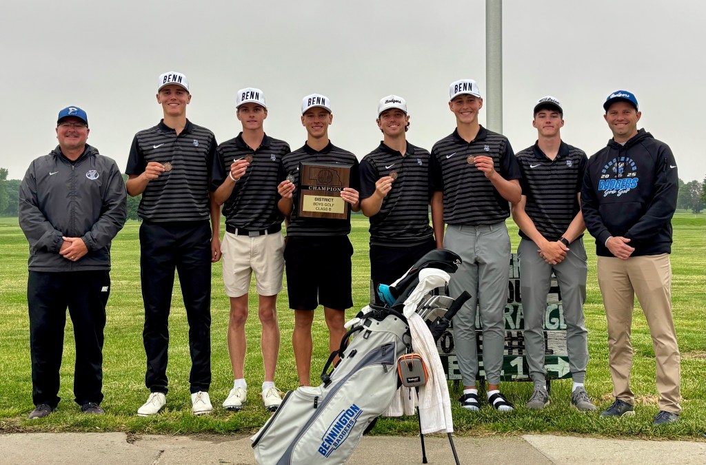 Bennington Golfers Swing Into State After District Win