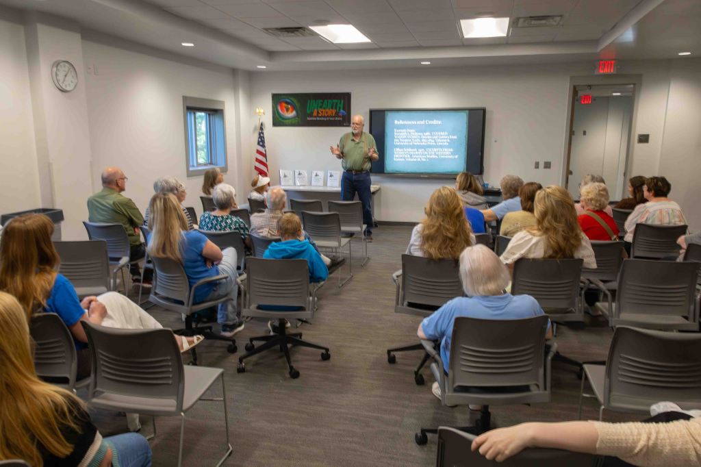 Local Historian Gordon Mueller Shares Bennington’s History During Library Presentation