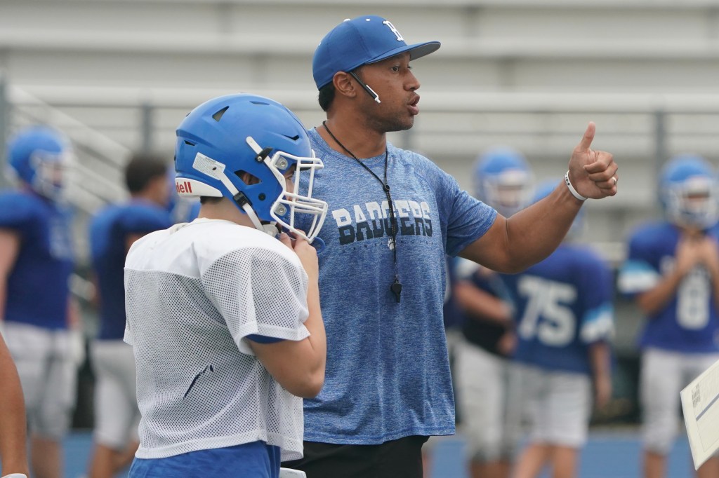 Roy Helu Joins Bennington Football Coaching Staff