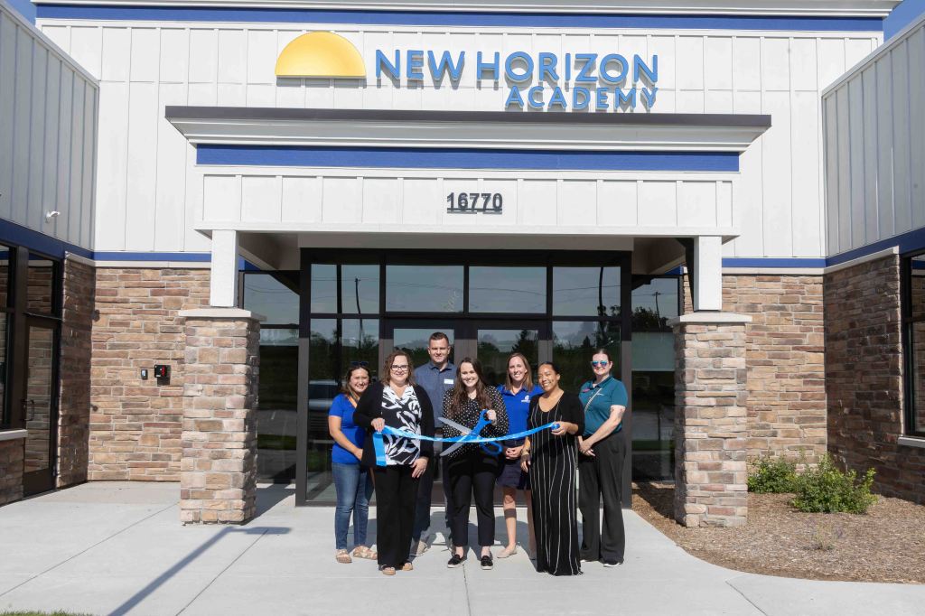 Bennington Chamber of Commerce Celebrates New Horizon Academy Opening With Ribbon Cutting